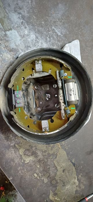 Кожух задній тормозного барабана Форд Фьюжен 2008р