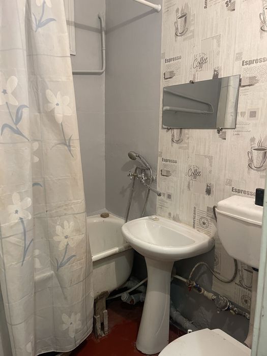 Шевченковский  район  ул. Краснова  1-но ком. квартира