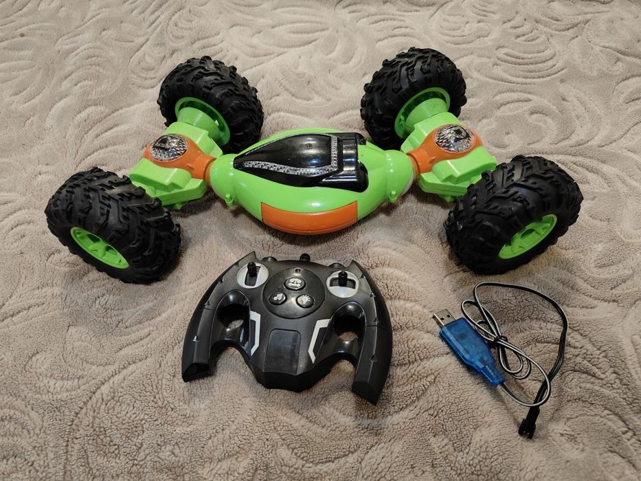 Машинка-перевёртыш на радиоуправлении