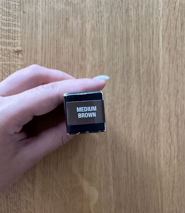 Anastasia Beverly Hills Brown Pen ( Medium Brown)