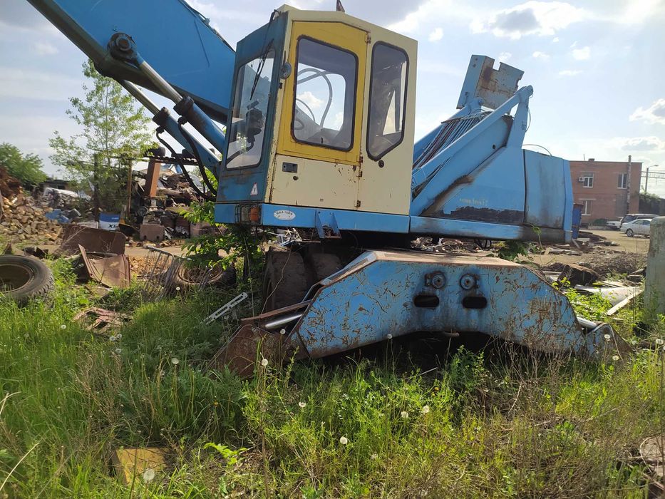 Продаж б/у екскаватора-навантажувача FUCHS