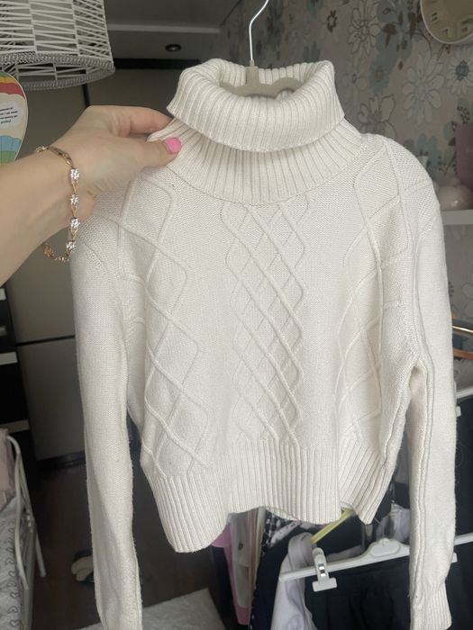 Свитер укороченый