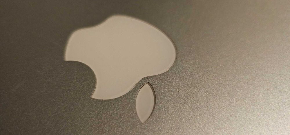 Macbook Pro 2015 8GB Ram 512GB SSD impecável