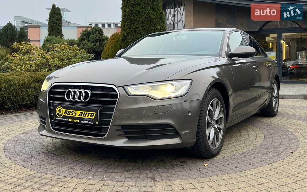 AUDI A6 автомобіль
