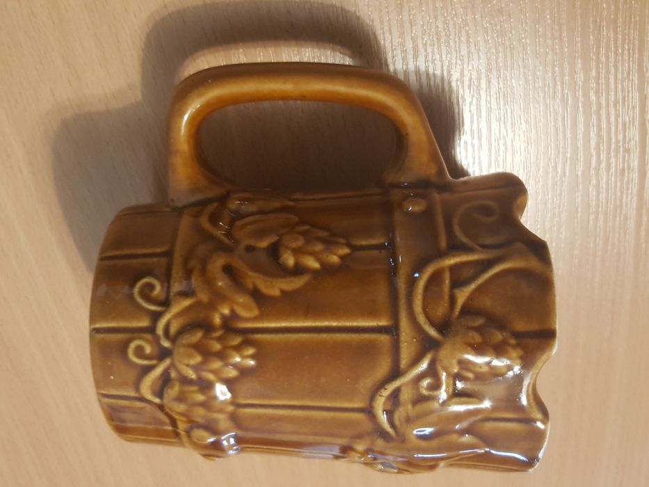 Kamionkowy KUFEL do piwa z chmielowym wzorem, styl vintage, szyszki