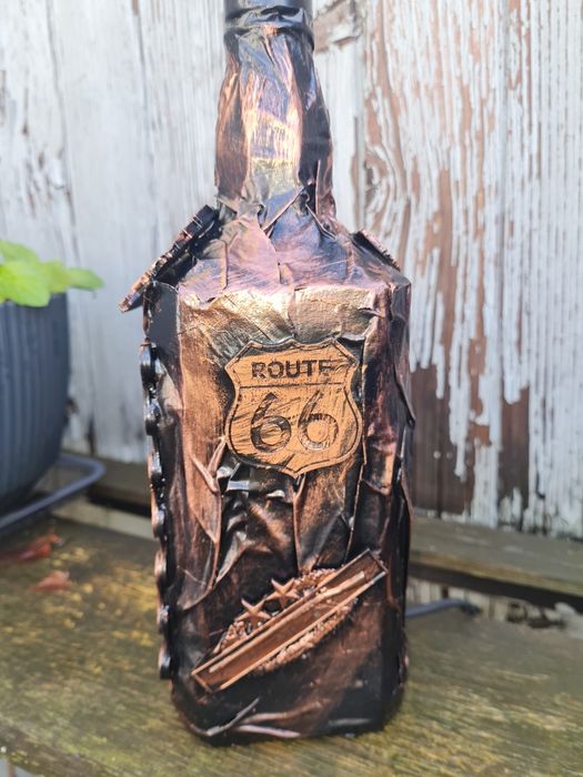 Lama z butelki Jacka Daniels