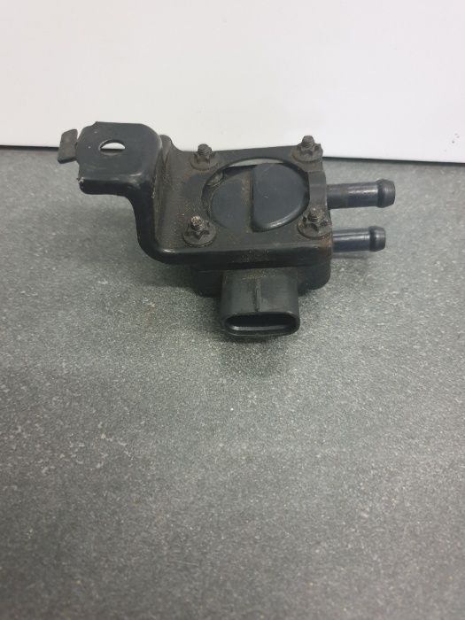 Toyota Avensis T25 CZUJNIK DPF 2.2 DIESEL
