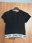 Bluzka krótka czarna crop top z kapturem new yorker jak nowa