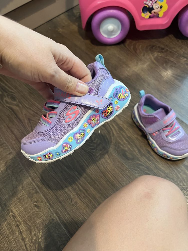 Кросівки sketchers розмір 24
