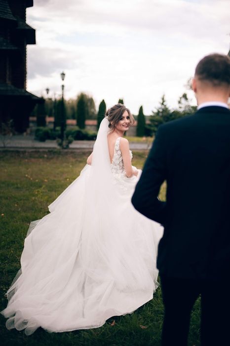 Весільна сукня