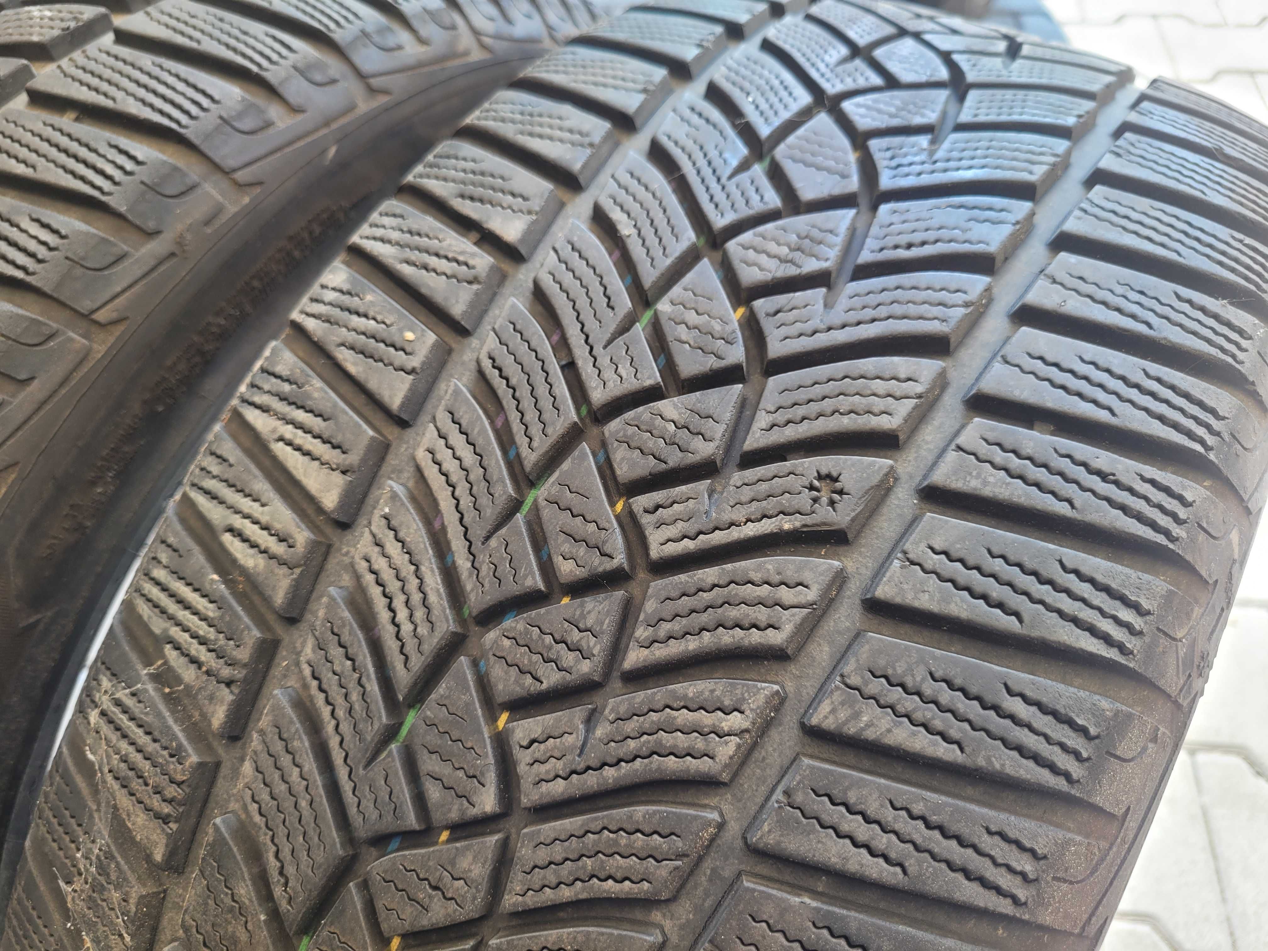 Opony Goodyear Ultra Grip Performance 245/45R18 100V CENA 2szt. zima
