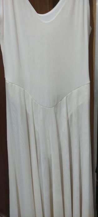 Vestido longo Julie com decote profundo , marca Sunfere