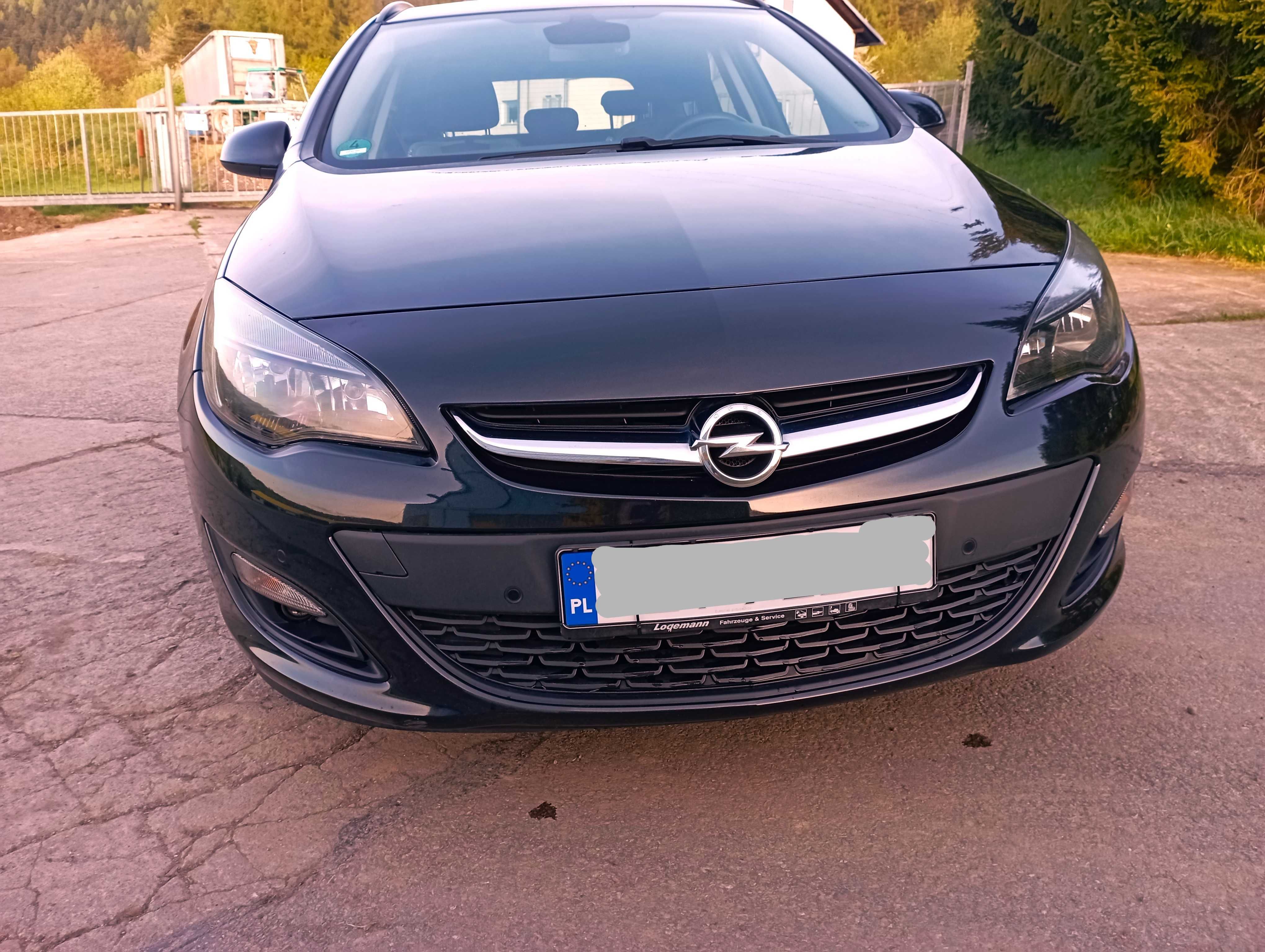 Opel Astra J kombi 2015 r. 136 KM 1.6 CDTI 141 000 km kamera, 2x PDC