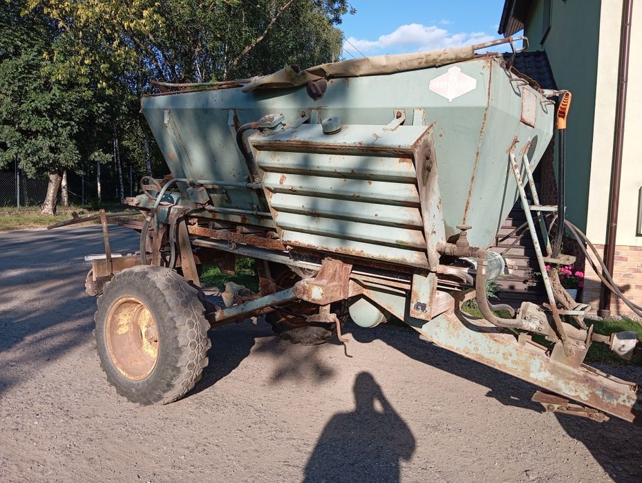 Rozsiewacz wapna fortschritt d035 rcw piast wapniarka