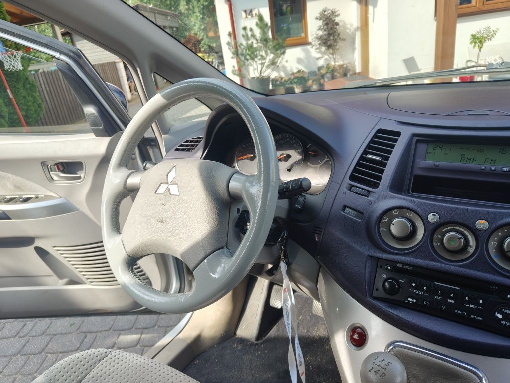 Mitsubishi Grandis 2.4 Alu Clima Niezawodny 6 osób ZAREJESTROWANY