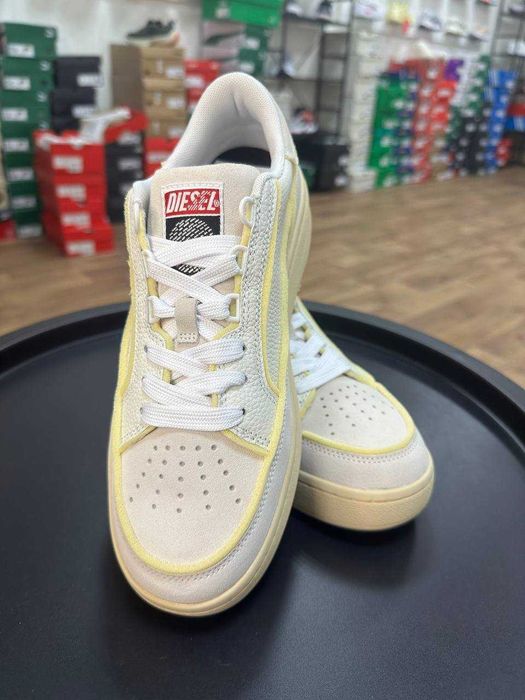 Жіночі кросівки DIESEL S-SINNA LOW T02872