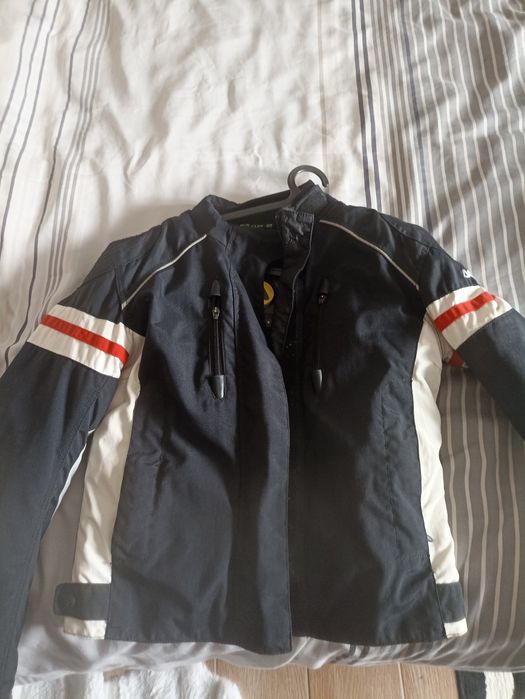 Jaqueta de moto da Acerbis Tytan.