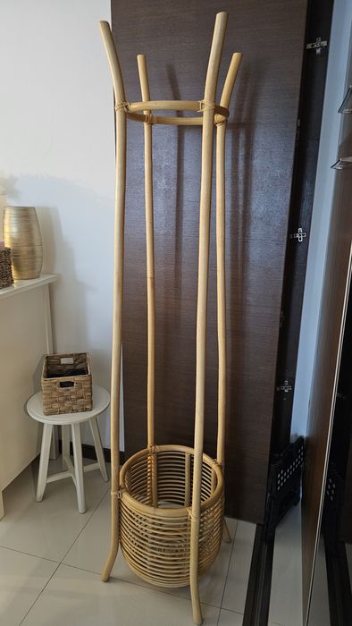 Cabide/bengaleiro alto de pé La Redoute novo, com cesto