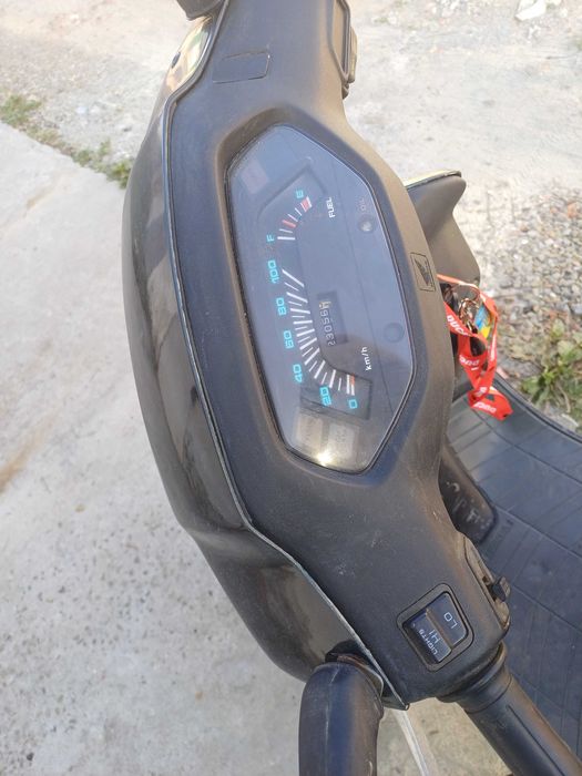 Скутер Honda Lead AF-20