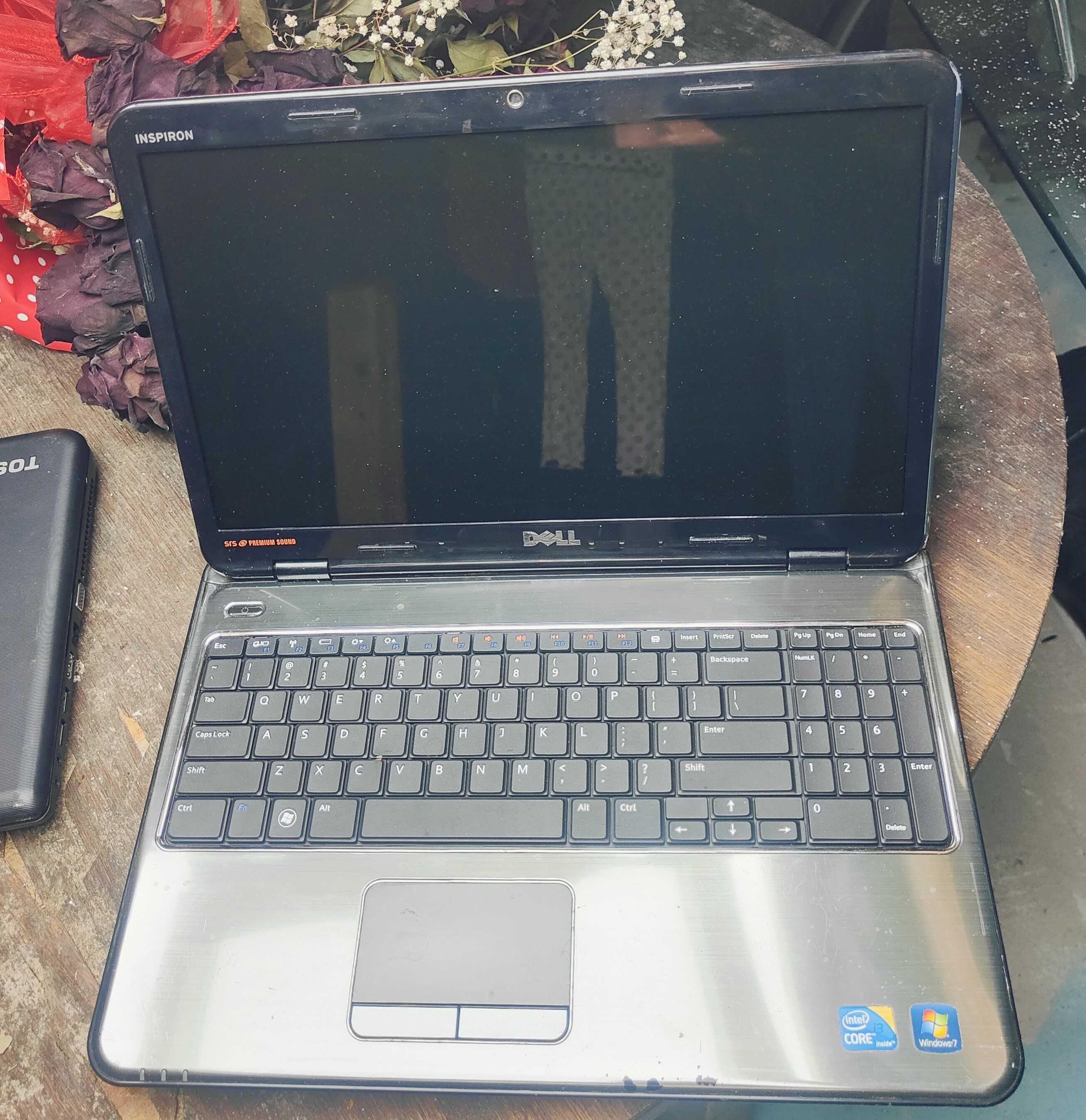 Laptopy Dell  +  Toshiba