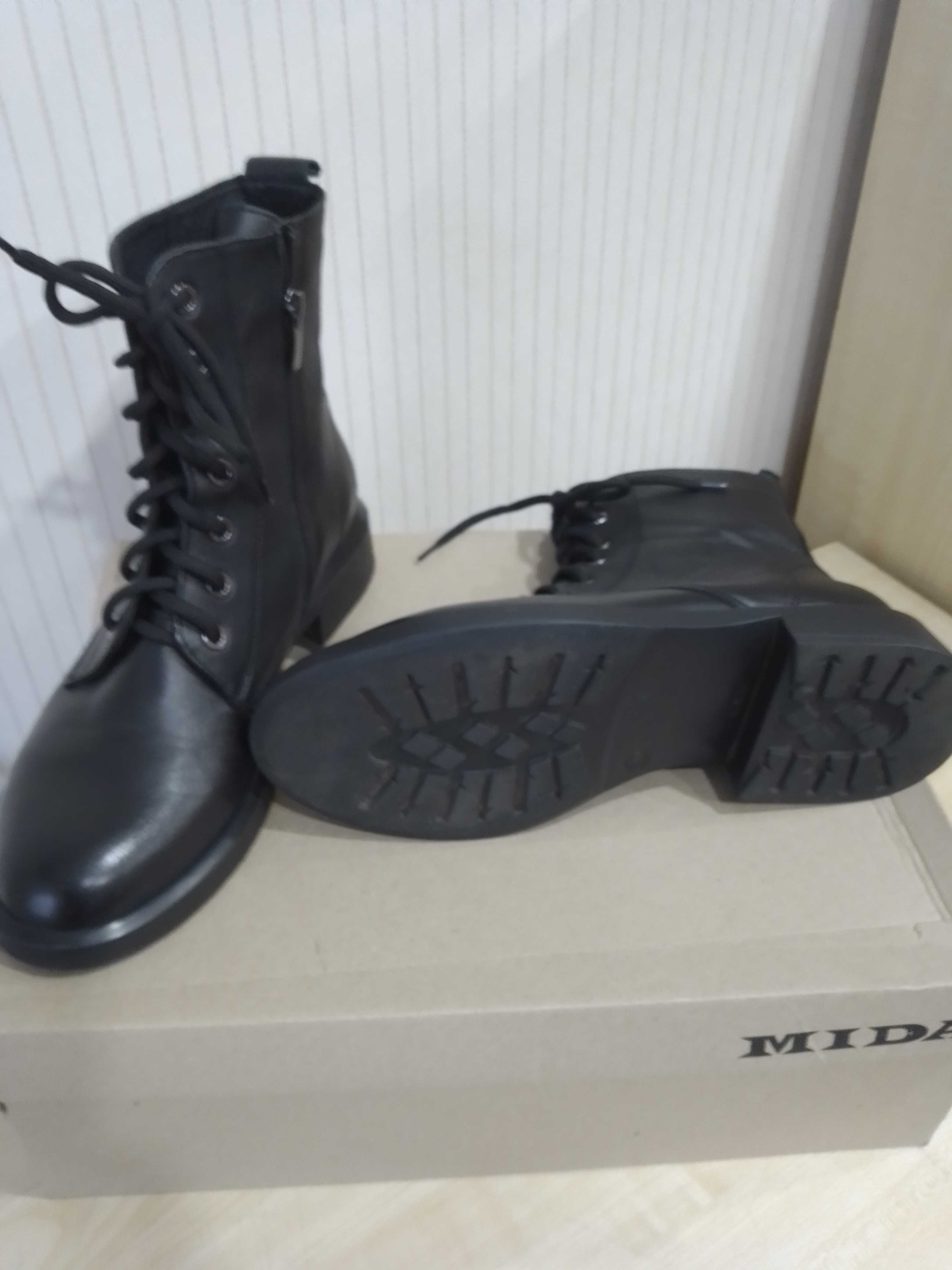 Ботинки женские кожанные  MIDA