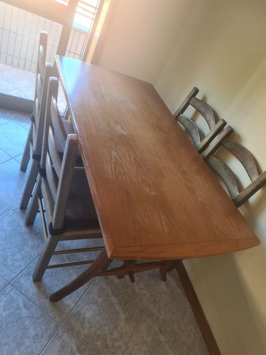 Mesa de jantar 4 cadeiras