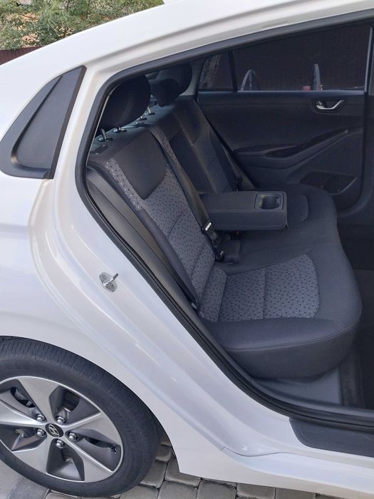 Автомобіль Hyundai Ioniq