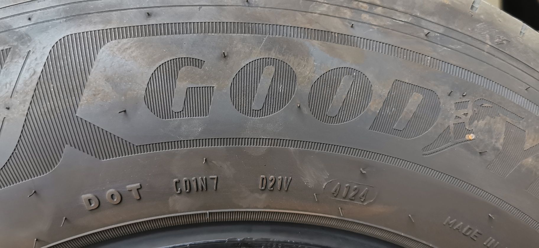 Opony Goodyear 205 / 75/16 C