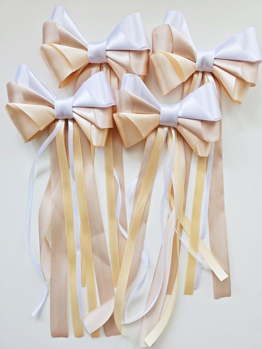 Kokardy dekoracja samochodu państwa młodych - beż