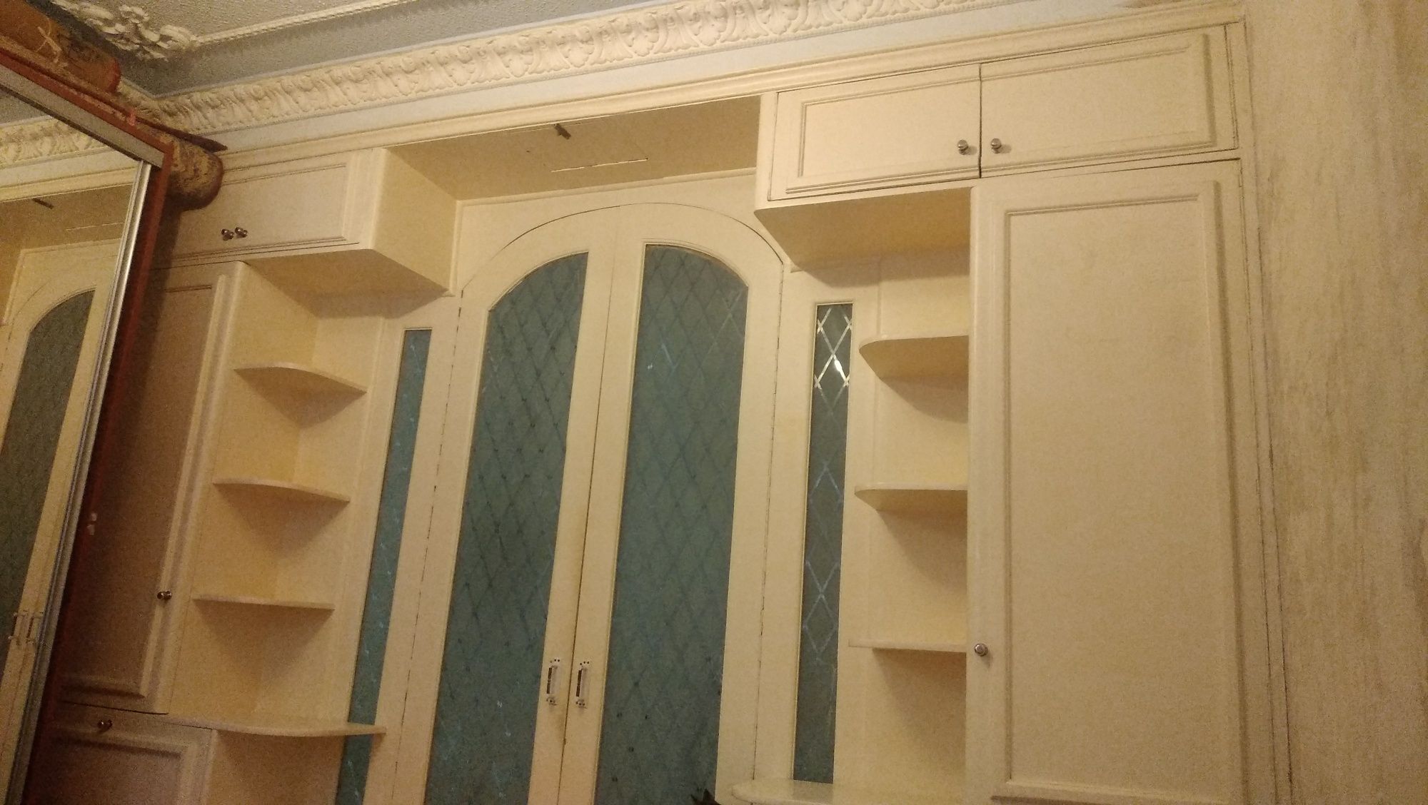 Арочные входные двери от шкафа с двух сторон
