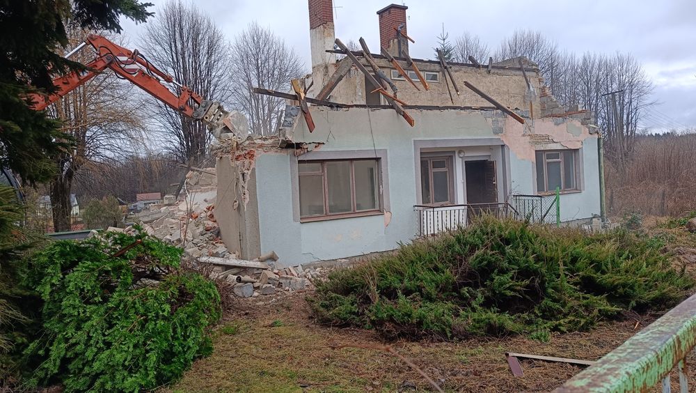 Prace ziemne wyburzenia plantowanie utwardzenie terenu młot