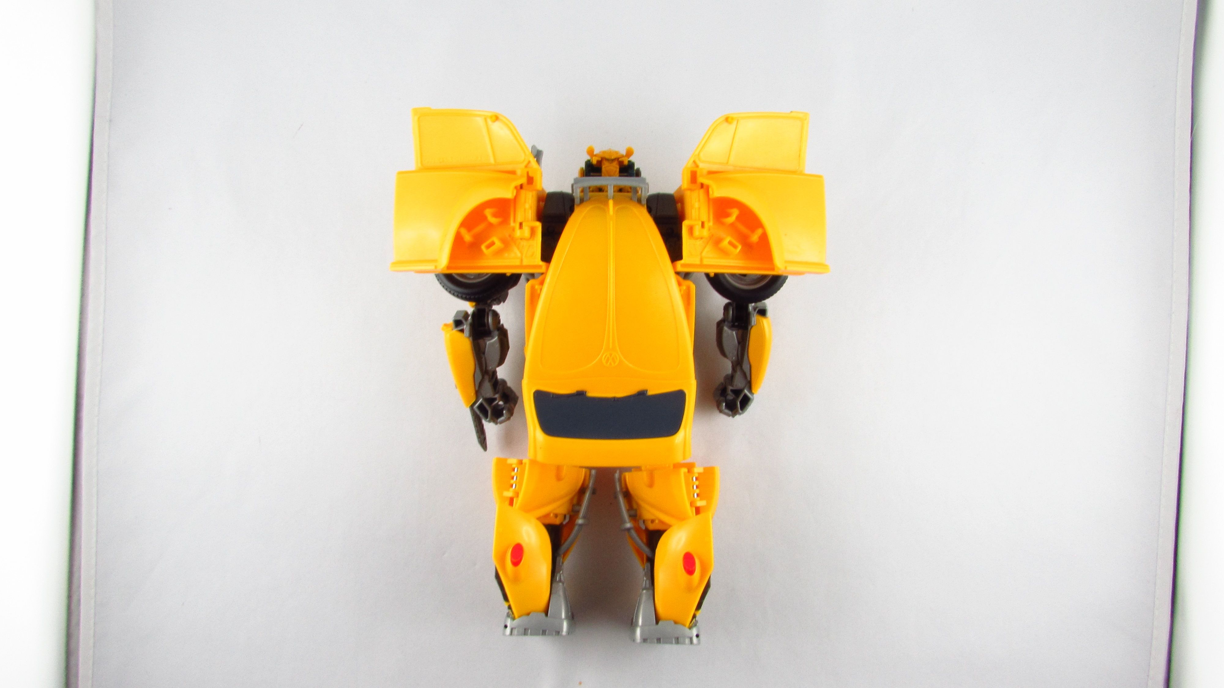 HASBRO Transformers MV6 Power Charge Bumblebee Figurka Interaktywna 1