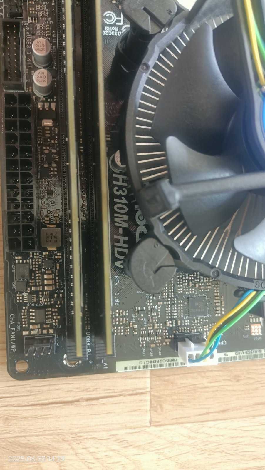 Комплект ASRock H310M-HDV + Core i5 8400 BOX + 8Gb DDR4 (2*4Gb) (3 шт)