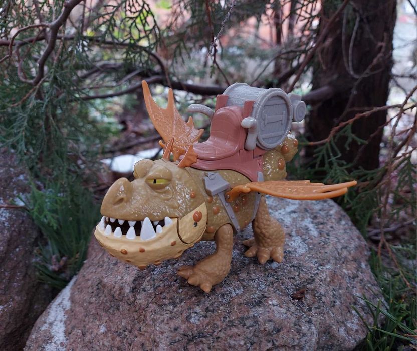 Дракон Коллекционная фигурка с мультфильма Как приручить дракона