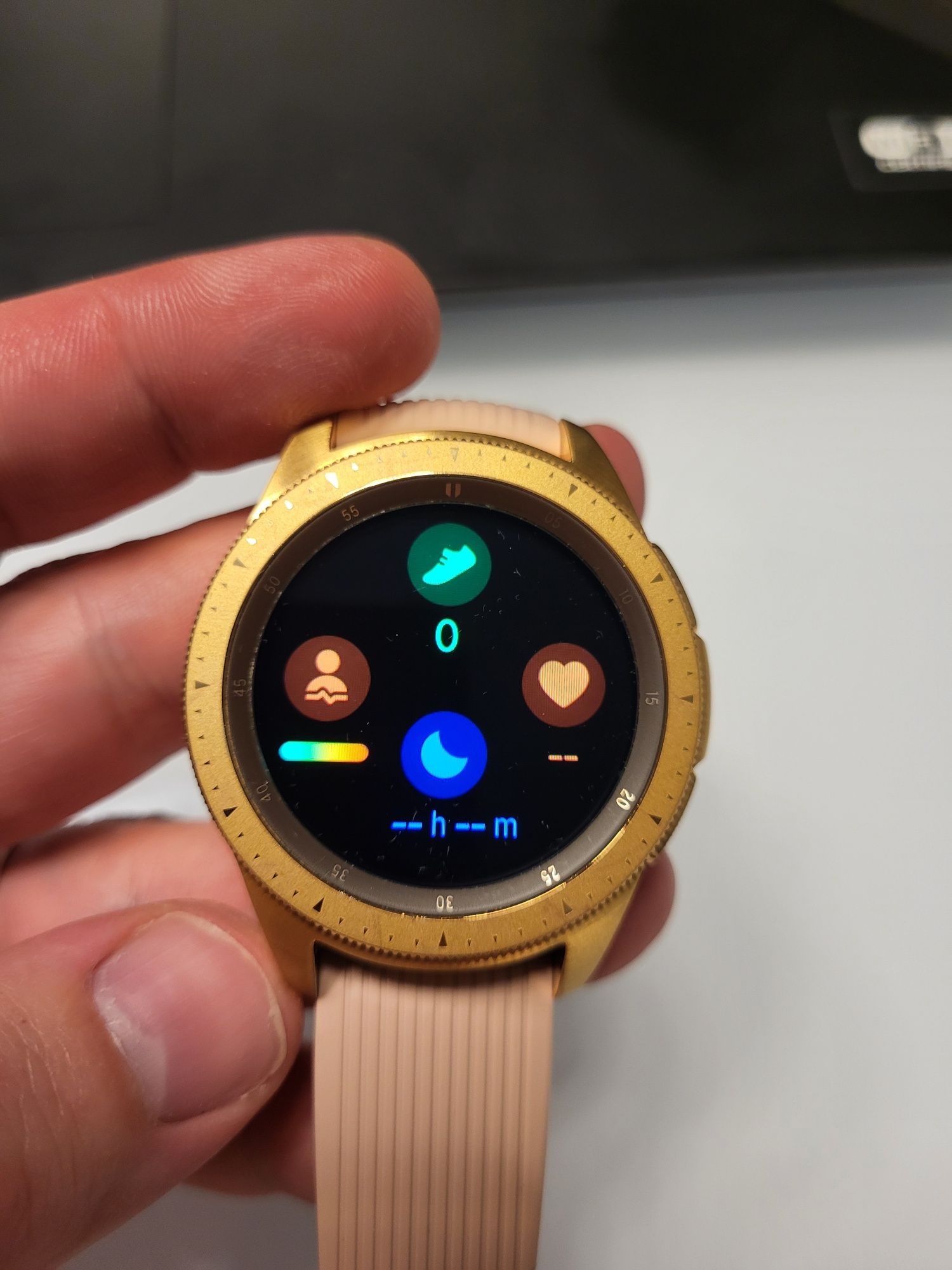 Smartwatch Galaxy Watch 42mm SM-R810 zadbany bez rys