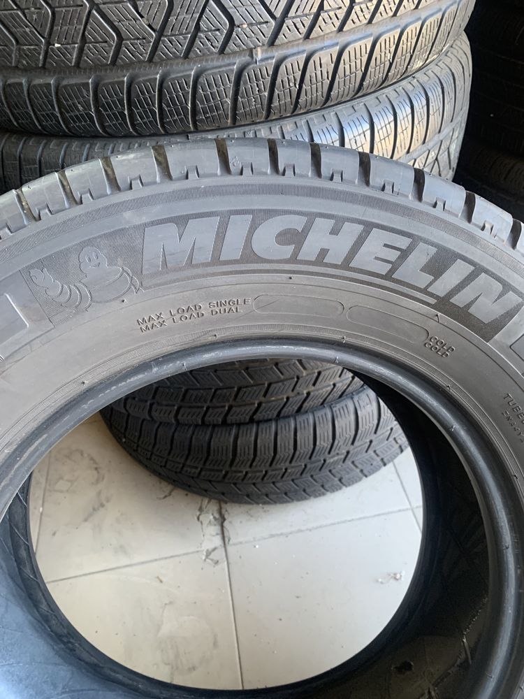 Комплект літніх шин 235/65/16с 115/113R Michelin AGILIS