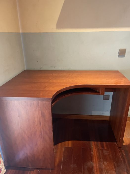 Secretária de madeira