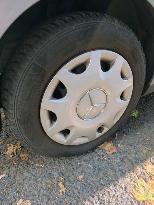 Koła zimowe opony 185/65R15 R15 felgi 15 oraz kołpaki Mercedes