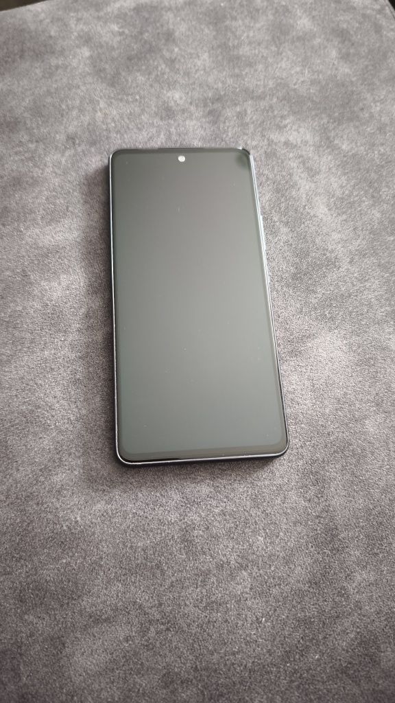 Продам Samsung A53 5g в хорошем состоянии