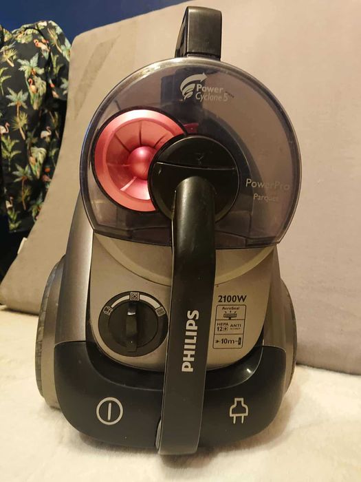 Odkurzacz Philips - bez workowy-2100 W