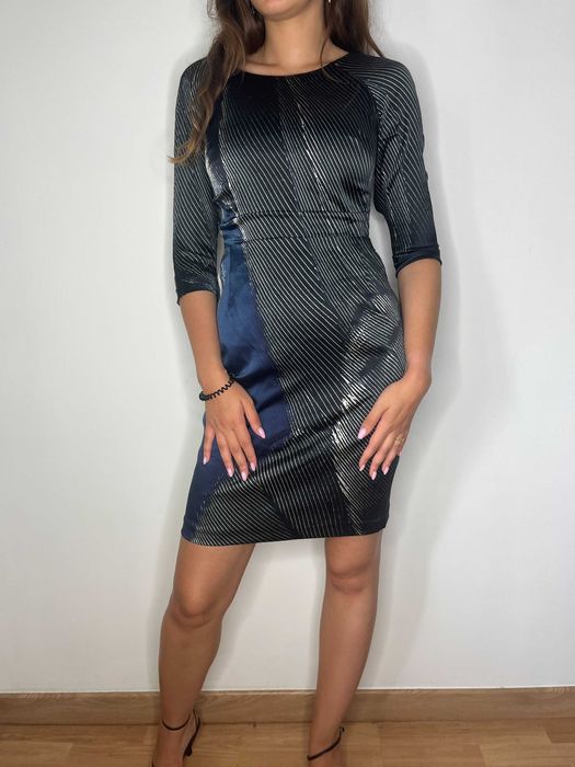 Granatowa wzorzysta jedwabna sukienka z jedwabiu Tahari rozmiar S