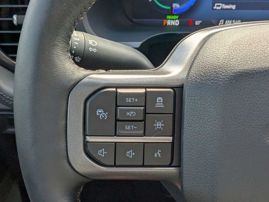 2024 Ford F-150 Lightning Lariat SuperCrew