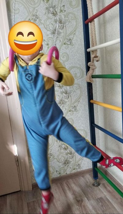 Піжама, кігурумі,р. 120-130 см. Міньон, Посіпака