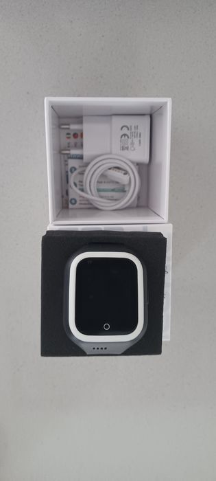 Smartwatch Criança Iconic Plus da Savefamily com GPS e chamadas