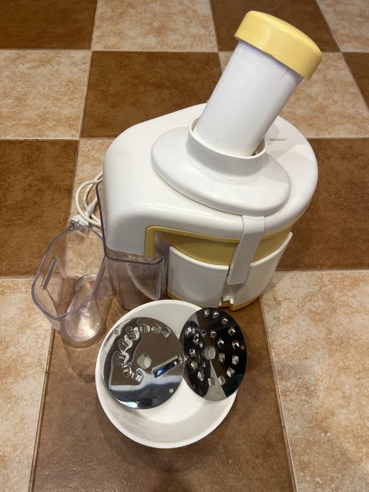 Соковижималка Журавінка