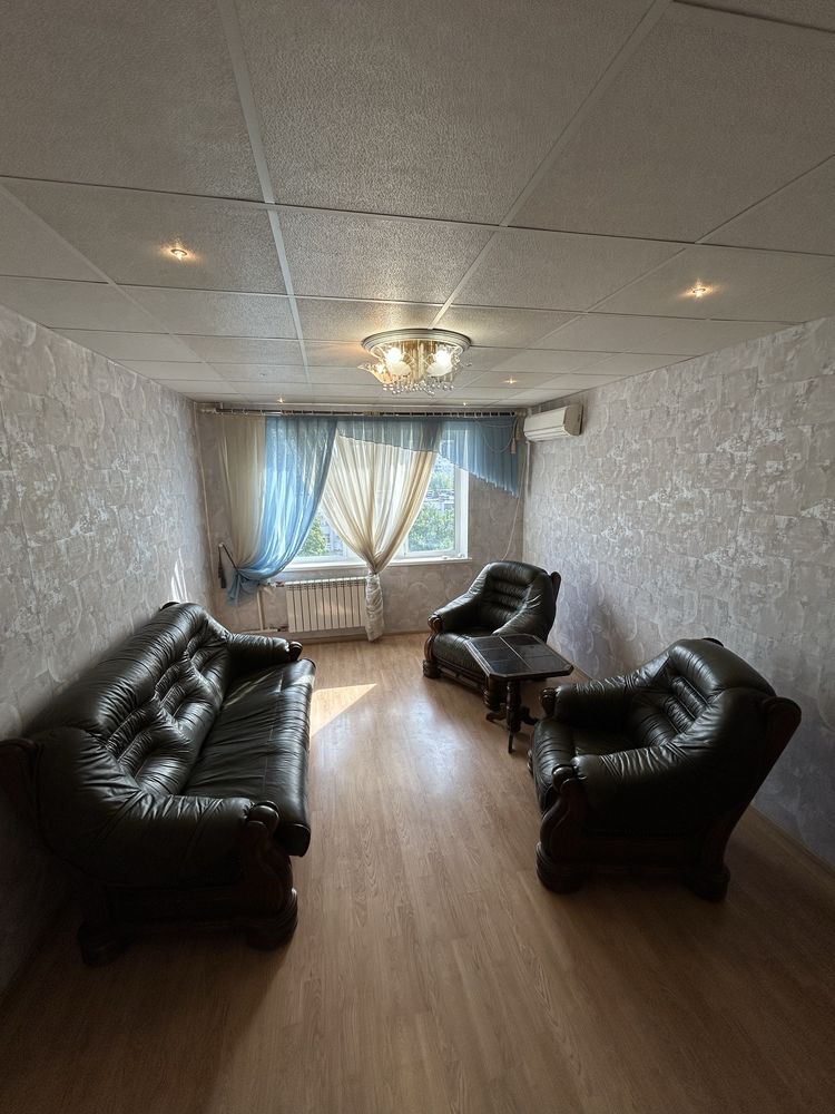 Оренда 3-кімнатна квартира 68 м², Київ, Оболонський р-н, Івасюка 48