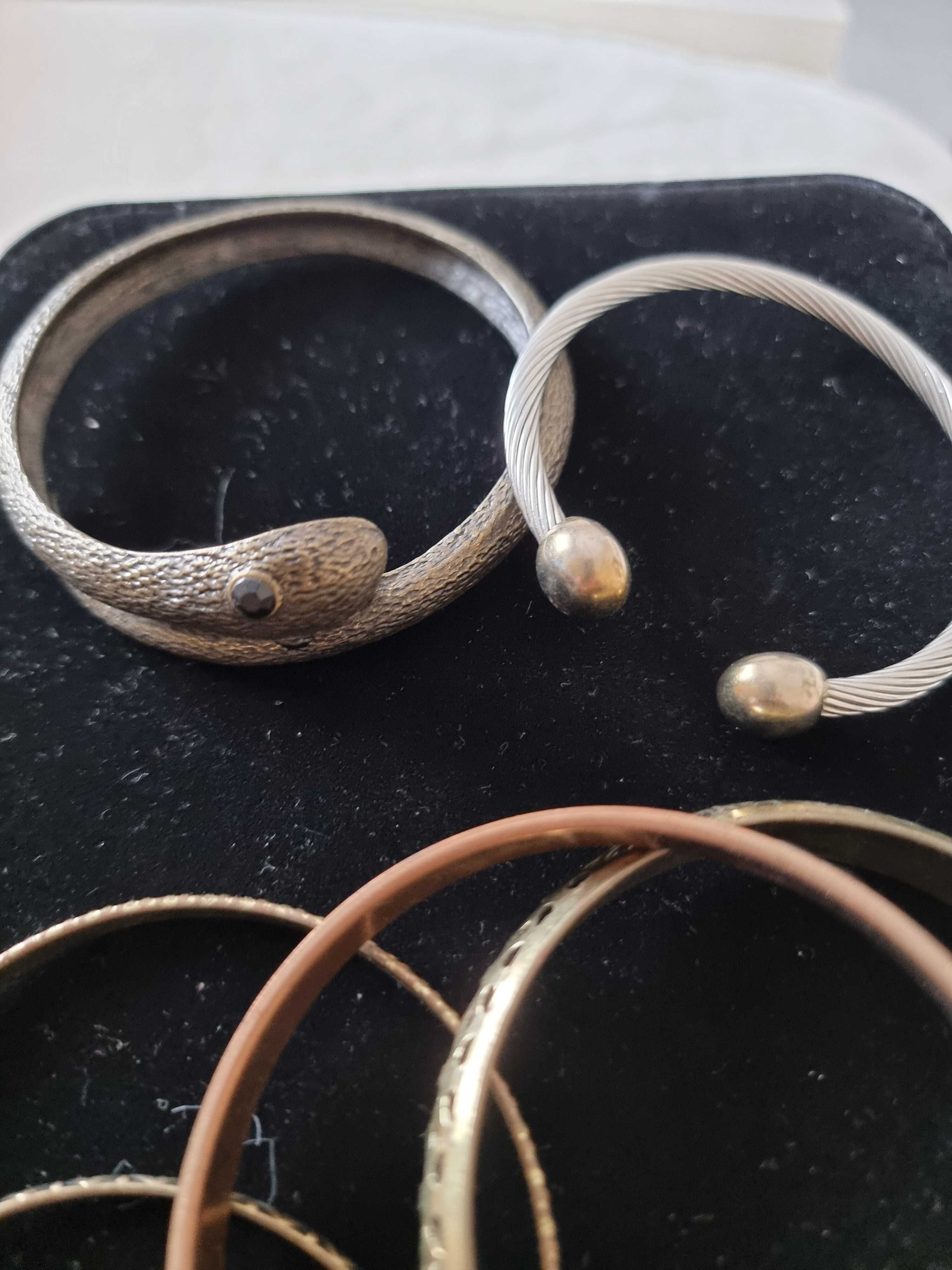 Pulseiras variadas