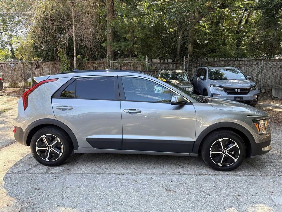 2023 Kia Niro EX