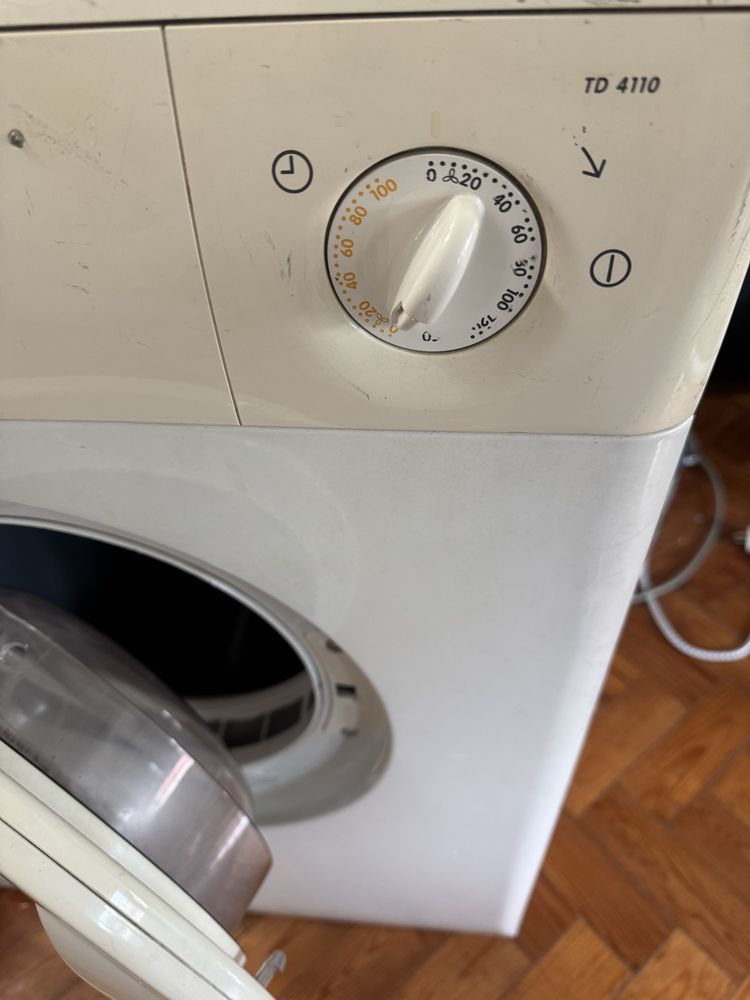 Maquina zanussi TD4110 o tambor não roda