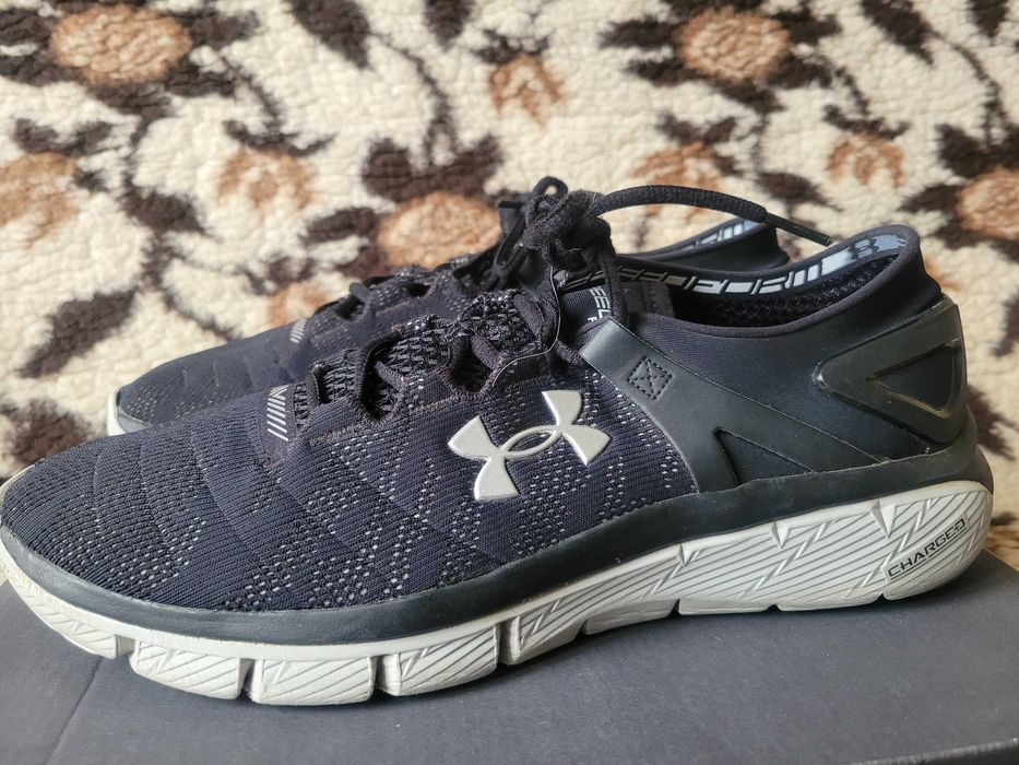 Super lekkie buty treningowe/biegania Under Armour Speedform wkł.27 cm